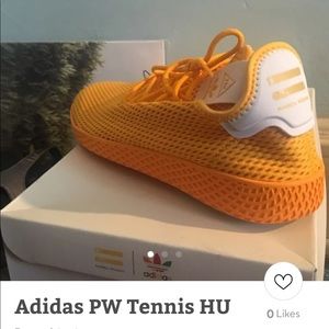Adidas Tennis Sneakers Gold